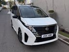 Nissan Serena 2025